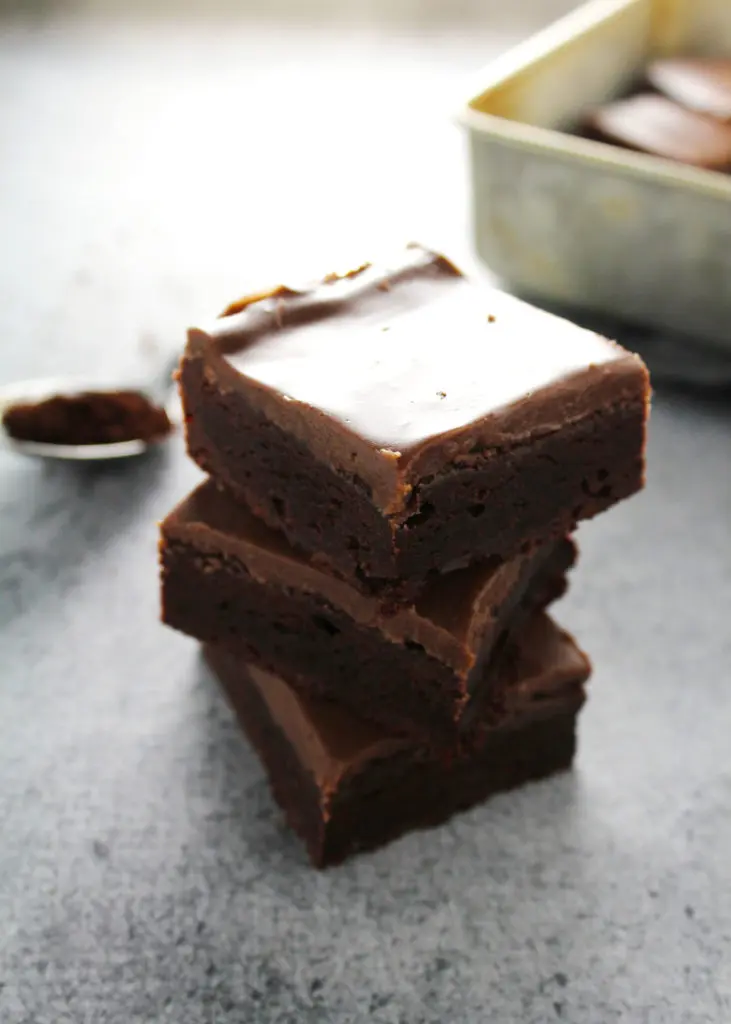 If you're dying to know what makes these Fudge Brownies the best brownie ever then click this recipe to learn the secret ingredient | @aimeemarsliving | #Brownies #FudgeBrownies #SecretIngredient
