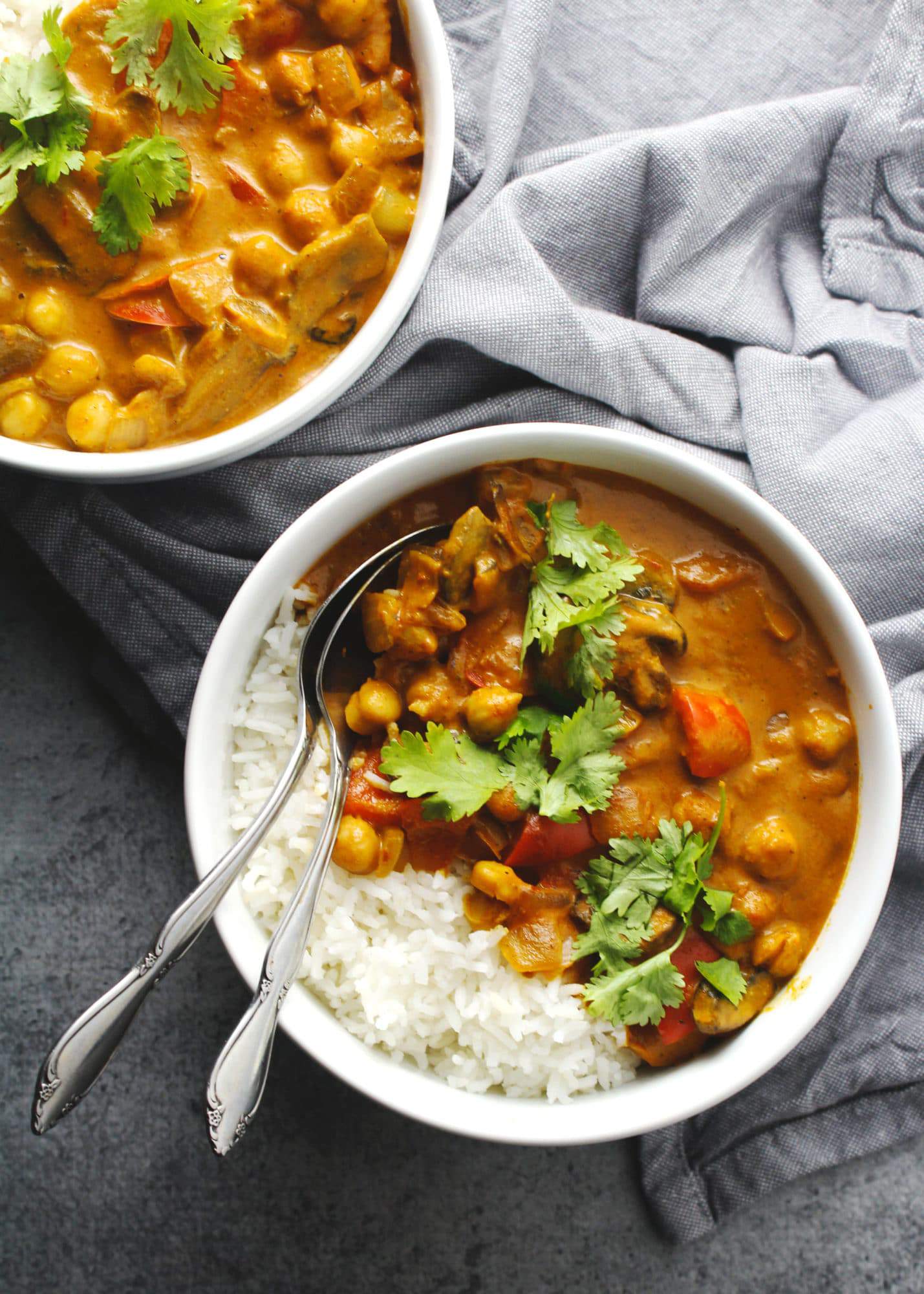 Vegetable Tikka Masala, because chicken doesn't have to have all the fun! This is a healthy and vegan take on a traditional Indian dish | via @AimeeMarsLiving | #Vegetable #Tikka #Masala #Vegan