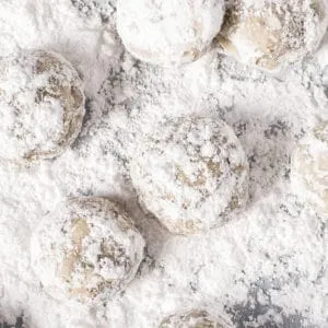 cookies in powdered sugar