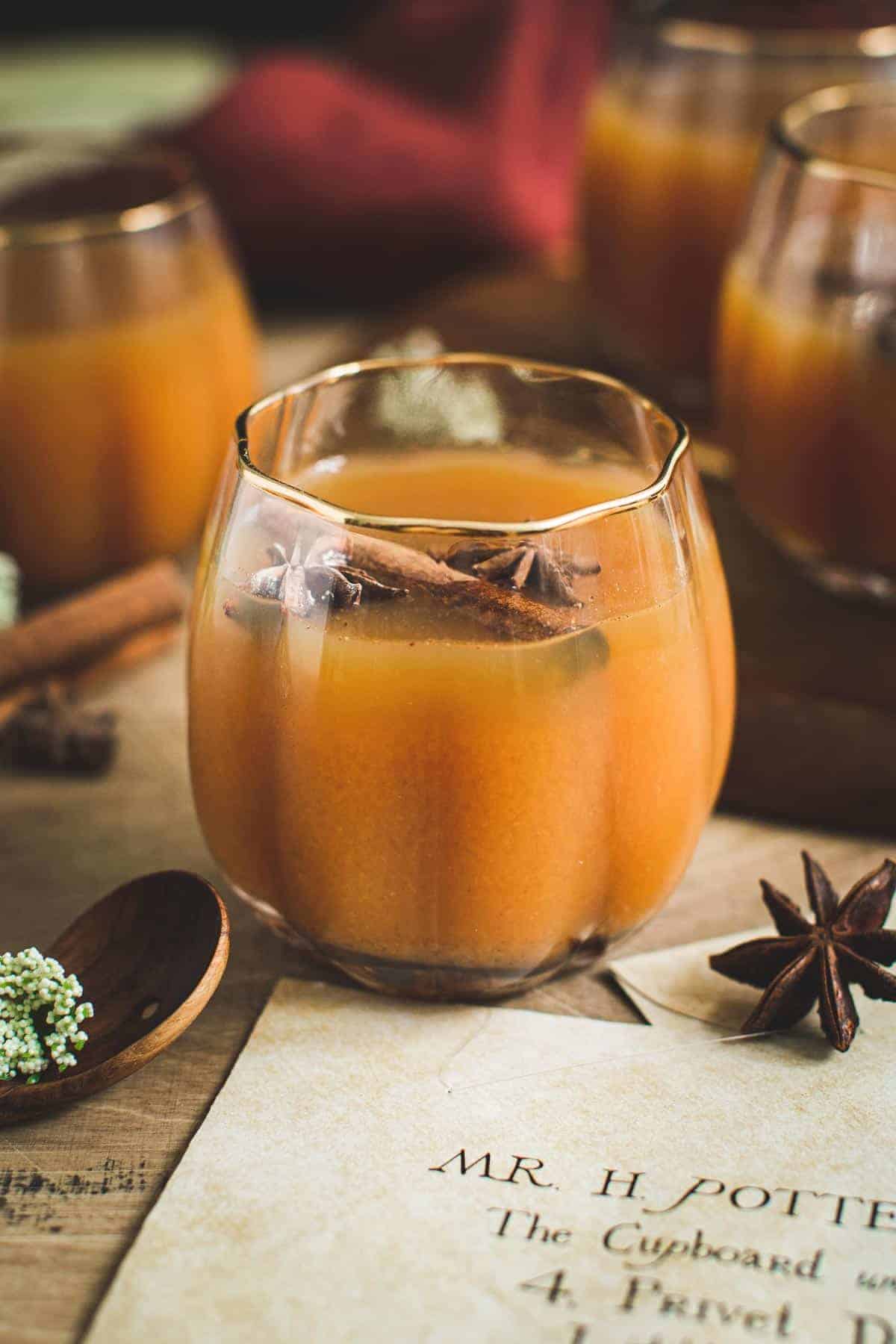 https://www.aimeemars.com/wp-content/uploads/2022/09/Harry-Potter-Pumpkin-Juice-in-a-Pumpkin-Glass.jpg