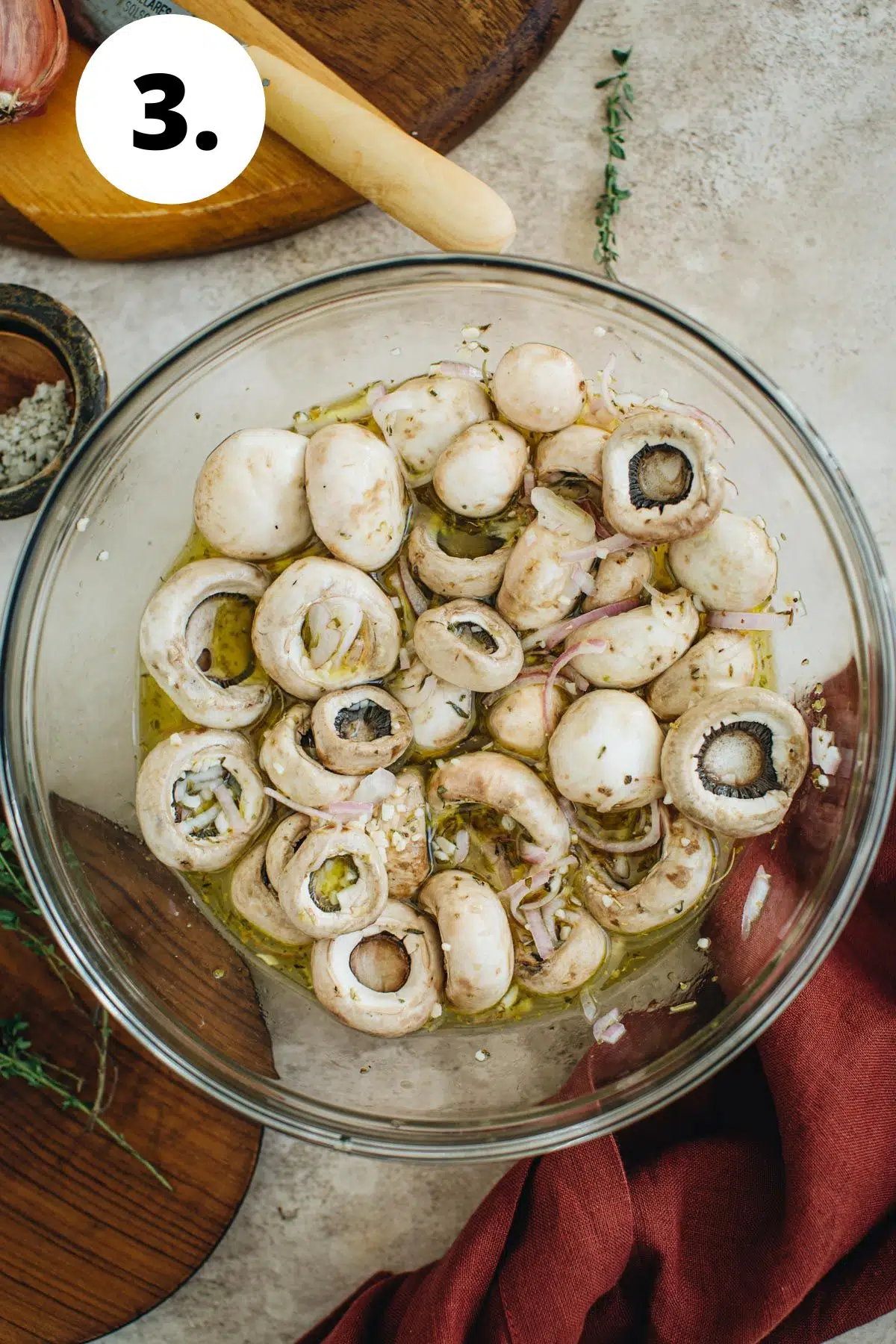 Easy marinated mushrooms recipe process step 3.