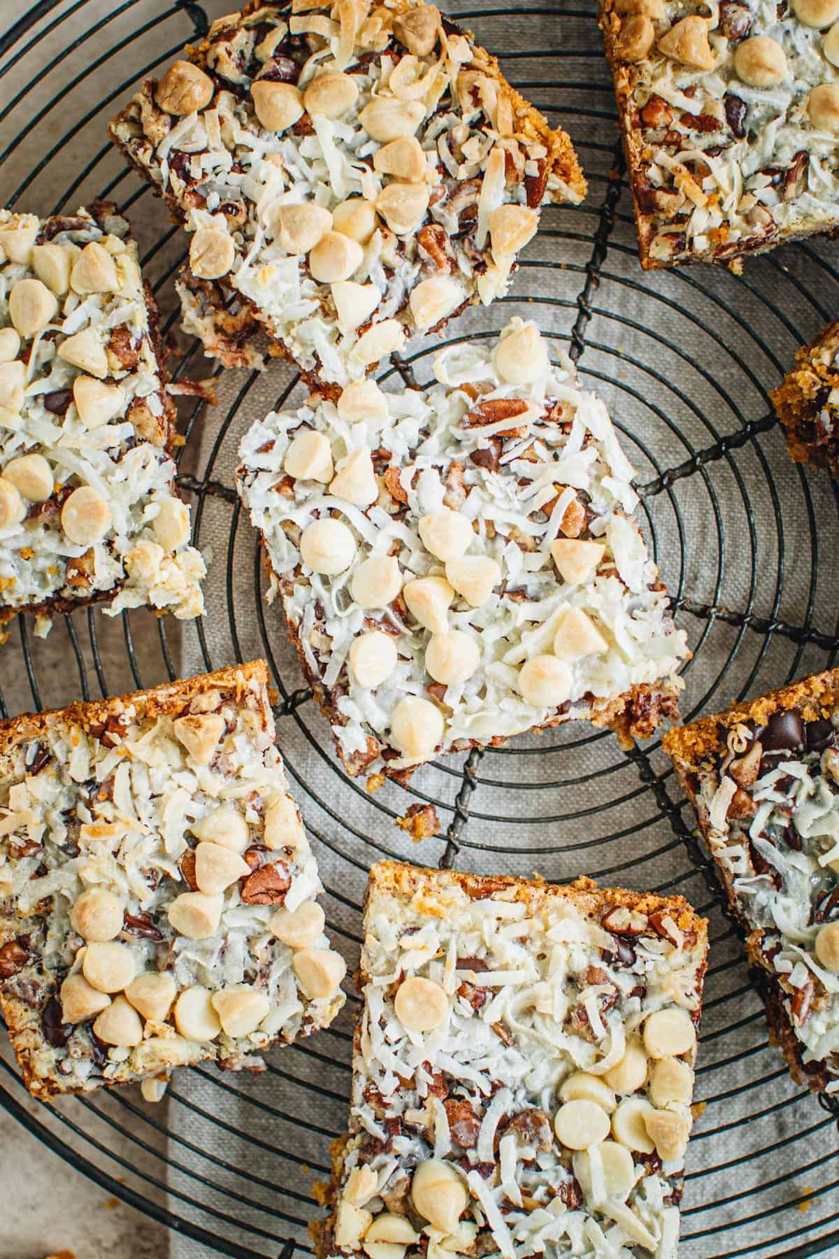 Hello Dolly squares on a round wire rack.