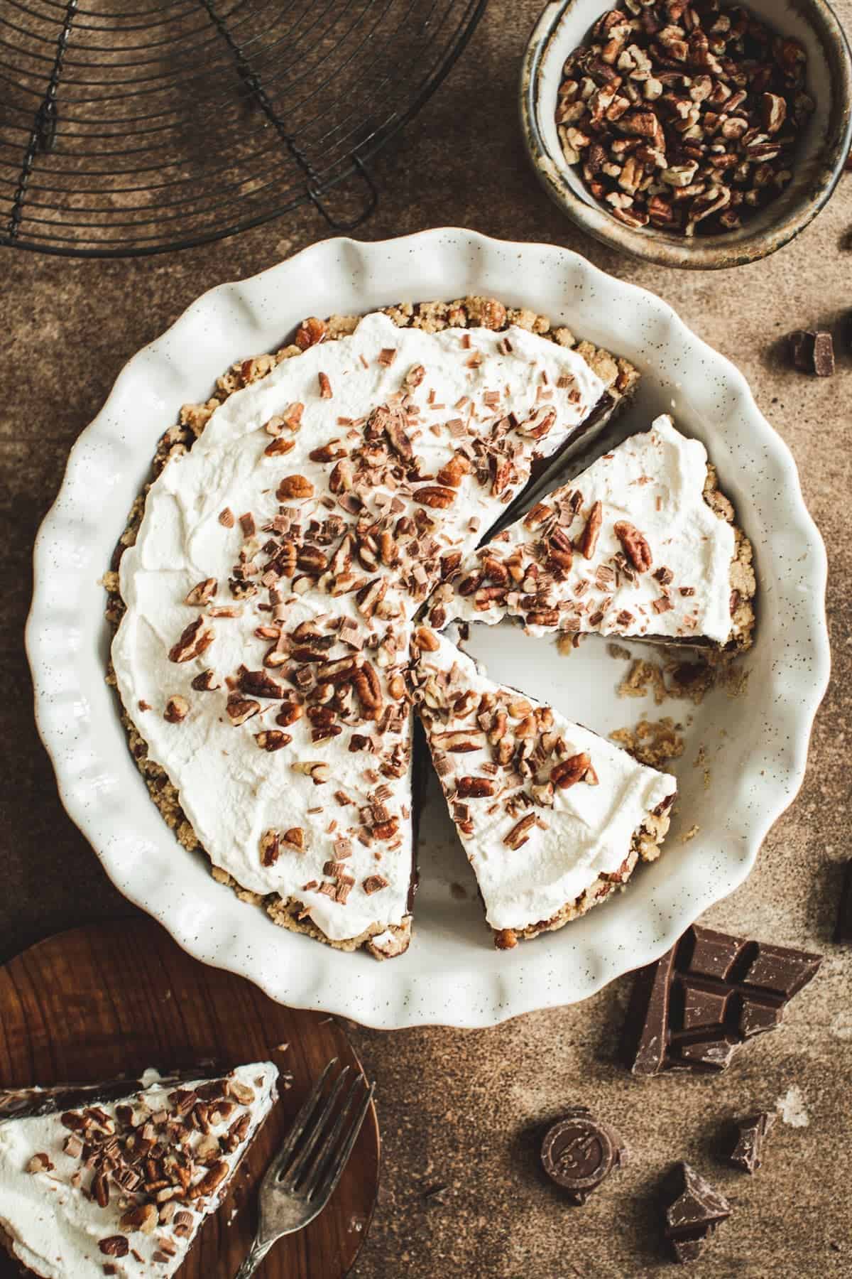 Arkansas possum pie in a pie dish.