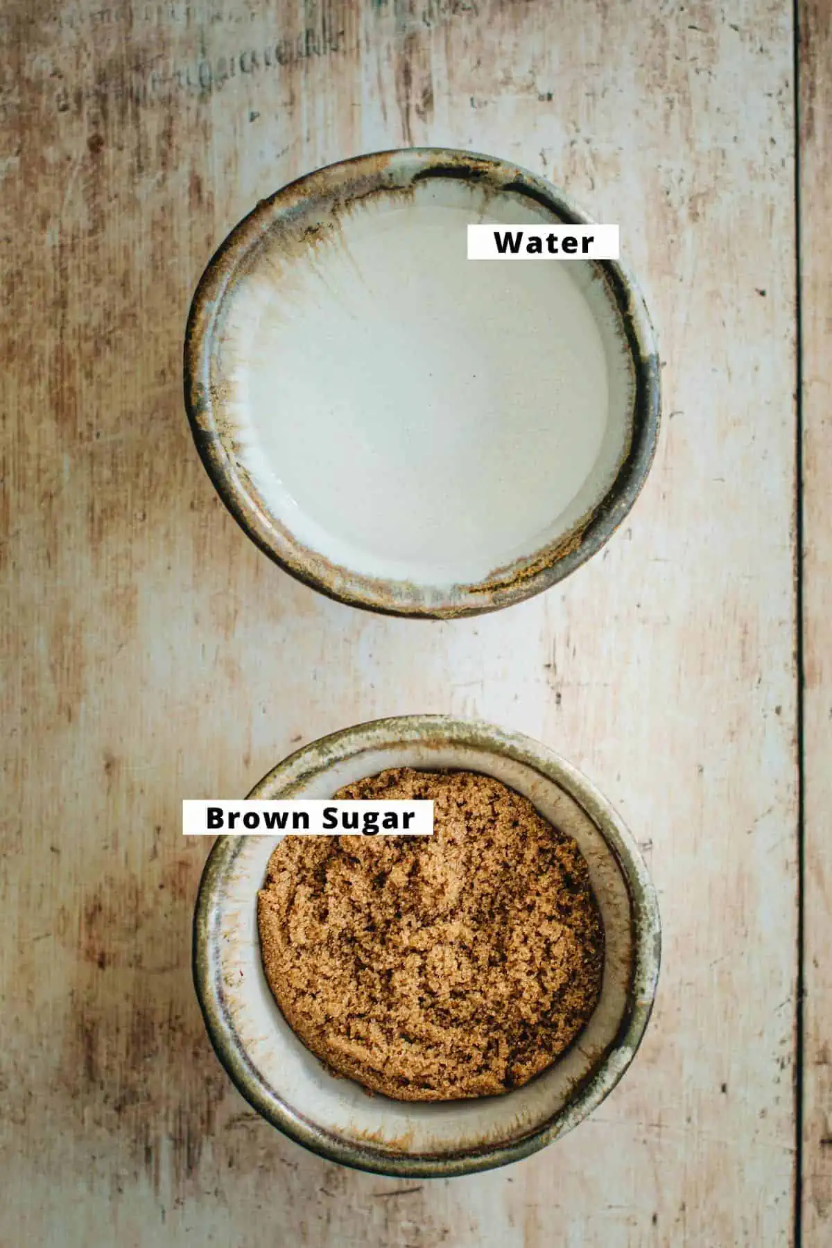 Brown sugar syrup ingredients.