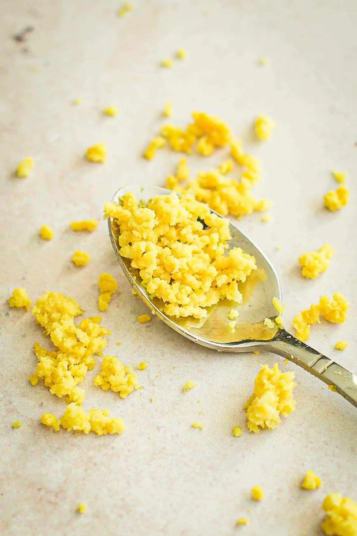 Lemon zest on a spoon and spread around it.