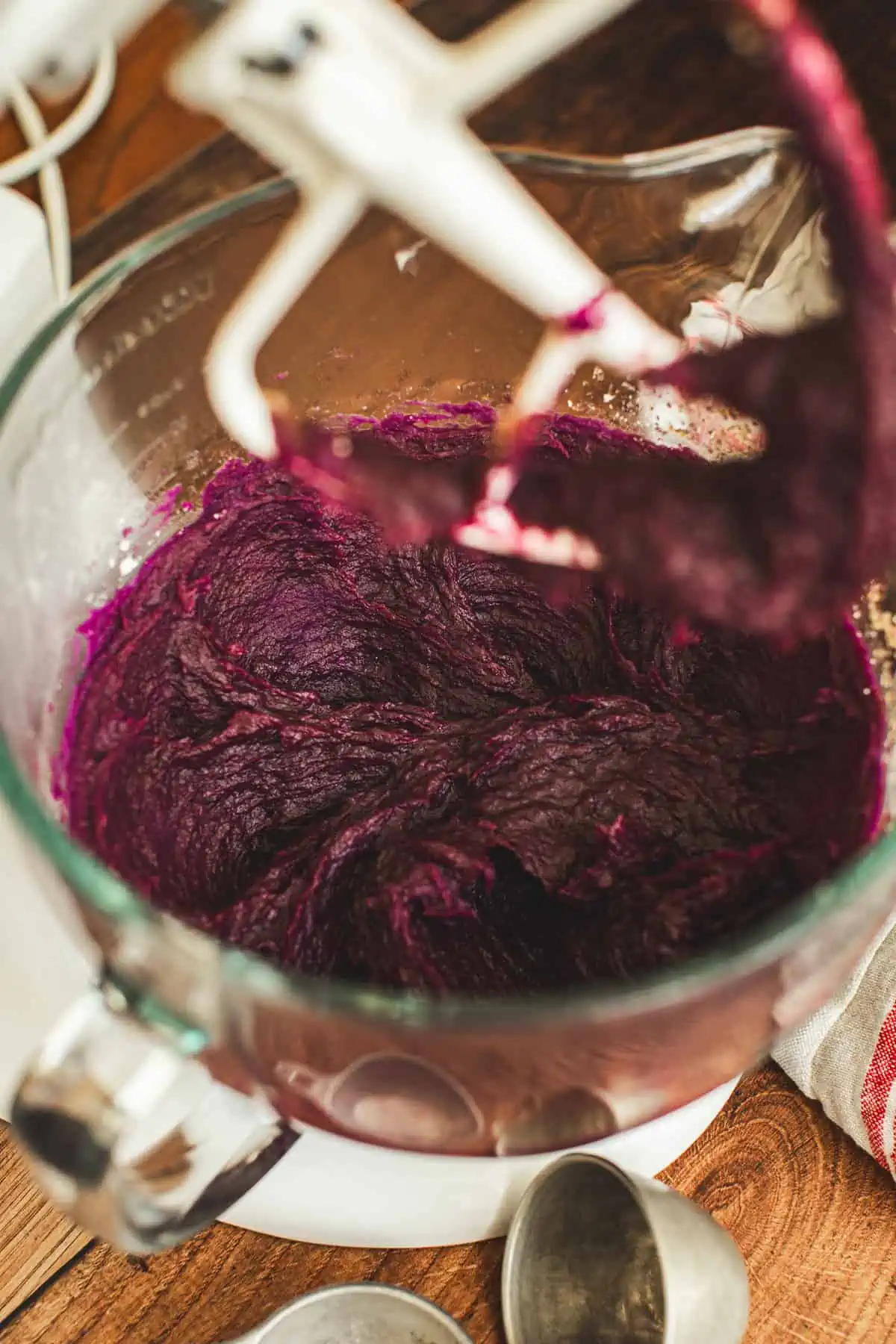 Purple sweet potato pie filling for making purple sweet potato pie.